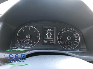 Usados Panel de instrumentación Volkswagen Caddy IV 2.0 TDI 75 Precio € 200,00 Norma de margen ofrecido por Schaap & Bron