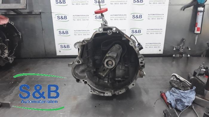 Usagé Boîte de vitesse Audi A6 Avant (C5) 2.4 V6 30V Prix € 175,00 Règlement à la marge proposé par Schaap & Bron