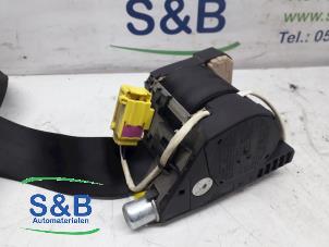 Used Front seatbelt buckle, right Volkswagen Transporter T5 2.5 TDi 4Motion Price € 72,60 Inclusive VAT offered by Schaap & Bron