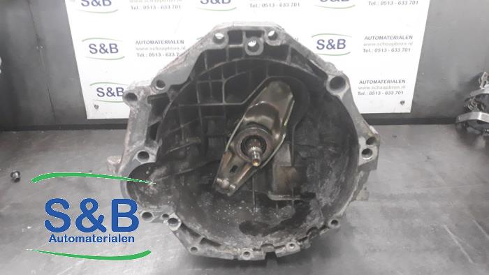 Gearbox from a Audi A4 Avant (B6) 2.0 20V 2003
