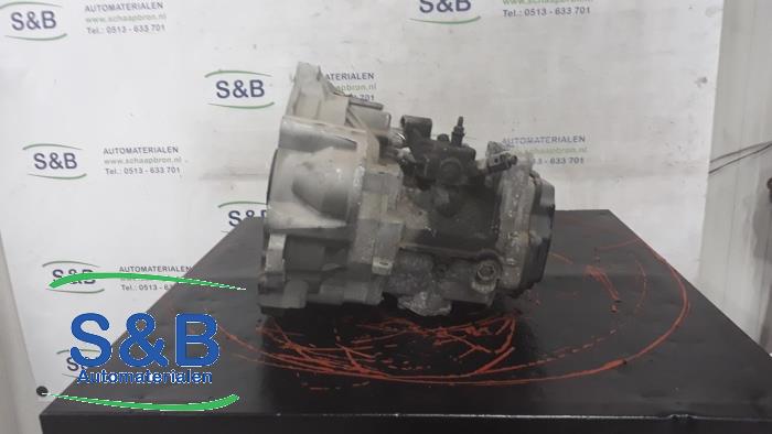 Gearbox from a Volkswagen Golf VI (5K1) 2.0 TDI 16V 2011