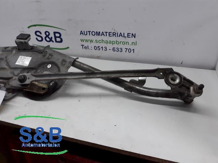 Wiper mechanism from a Seat Alhambra (7V8/9) 2.0 TDI 2007