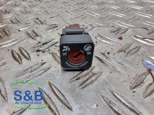 Used Airbag switch Peugeot Expert (VA/VB/VE/VF/VY) 1.6 Blue HDi 95 16V Price € 10,00 Margin scheme offered by Schaap & Bron
