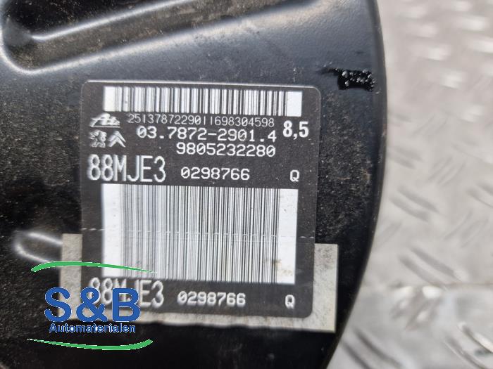 Brake servo from a Peugeot Expert (VA/VB/VE/VF/VY) 1.6 Blue HDi 95 16V 2018