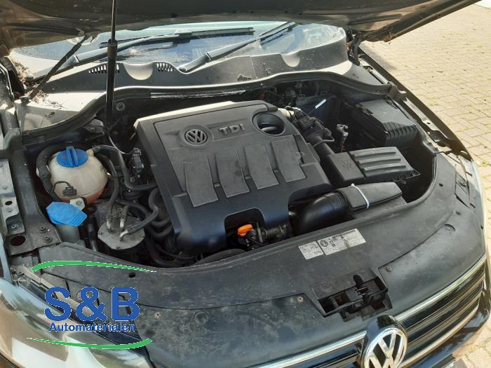 Engine Volkswagen Passat 1.6 TDI 16V Bluemotion - 03L100036M CAY
