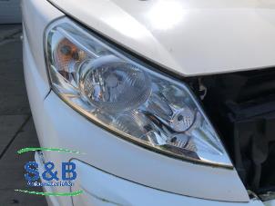 Used Headlight, right Peugeot Expert (G9) 2.0 HDi 140 16V Price € 75,00 Margin scheme offered by Schaap & Bron