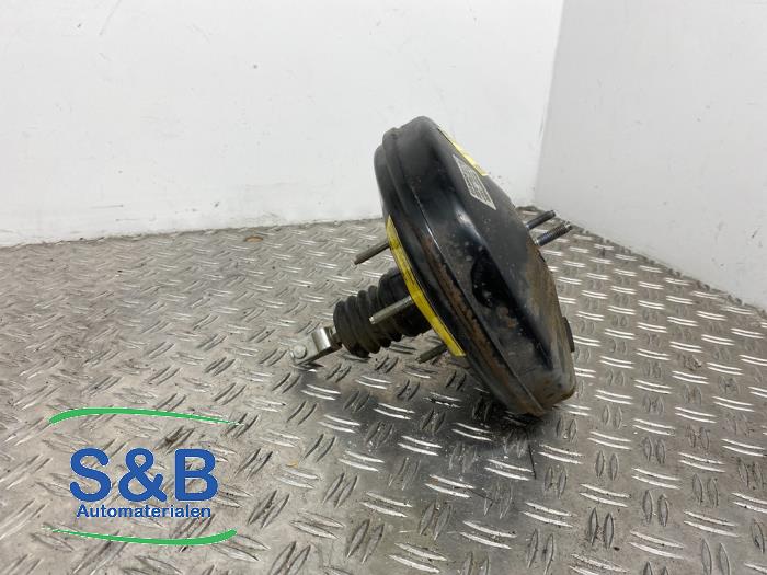 Usagé Servo frein Toyota Aygo (B10) 1.0 12V VVT-i Prix € 35,00 Règlement à la marge proposé par Schaap & Bron