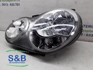 Used Headlight, left Volkswagen Polo IV (9N1/2/3) 1.2 12V Price € 30,00 Margin scheme offered by Schaap & Bron