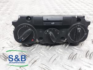 Used Heater control panel Volkswagen Caddy III (2KA,2KH,2CA,2CH) 1.2 TSI Price € 40,00 Margin scheme offered by Schaap & Bron