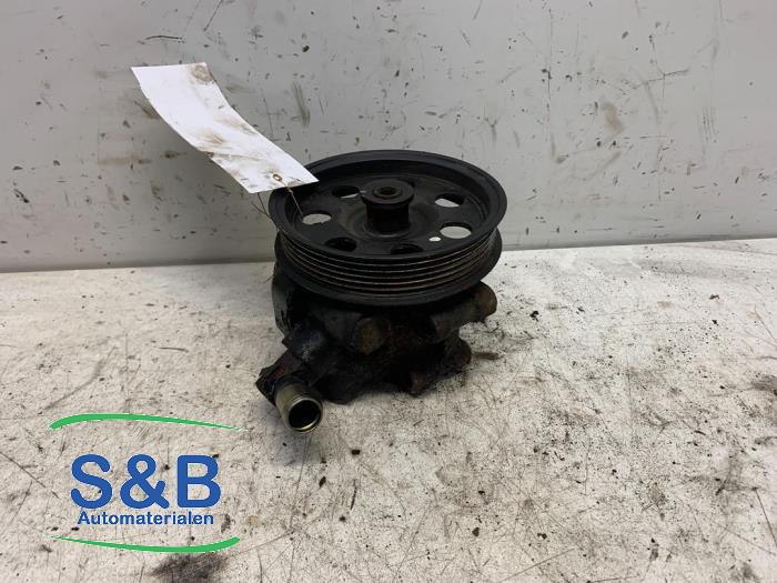 Power steering pump from a Ford Focus 1 1.6 16V 2000