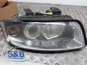 Used Headlight, right Audi A4 Avant (B6) 2.0 20V Price € 70,00 Margin scheme offered by Schaap & Bron
