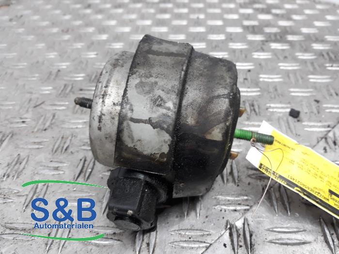 Gebrauchte Motorlager Audi A4 Quattro (B7) 3.2 FSI V6 30V Preis € 60,00 Margenregelung angeboten von Schaap & Bron