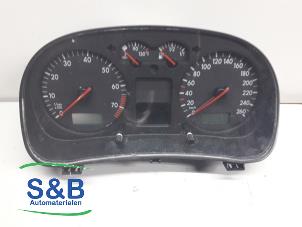 Usagé Instrument de bord Volkswagen Bora (1J2) 1.6 16V Prix € 60,00 Règlement à la marge proposé par Schaap & Bron