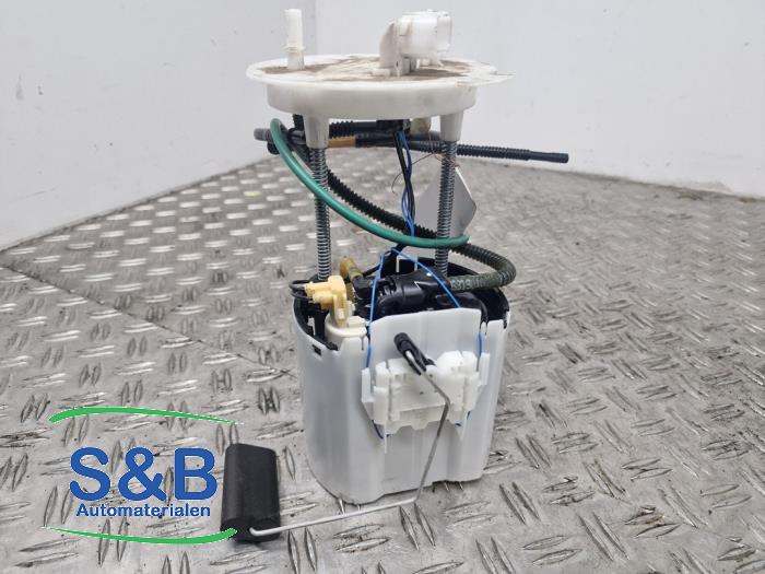 Electric fuel pump from a Opel Insignia Grand Sport 1.6 Turbo 16V 200 2019