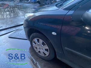 Used Front drive shaft, left Peugeot 206+ (2L/M) 1.1 XR,XS Price € 35,00 Margin scheme offered by Schaap & Bron