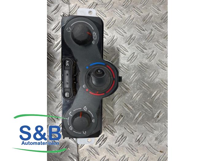 Używane Panel climatronic Renault Kangoo Express (FW) 1.5 dCi 75 FAP Cena € 30,00 Procedura marży oferowane przez Schaap & Bron