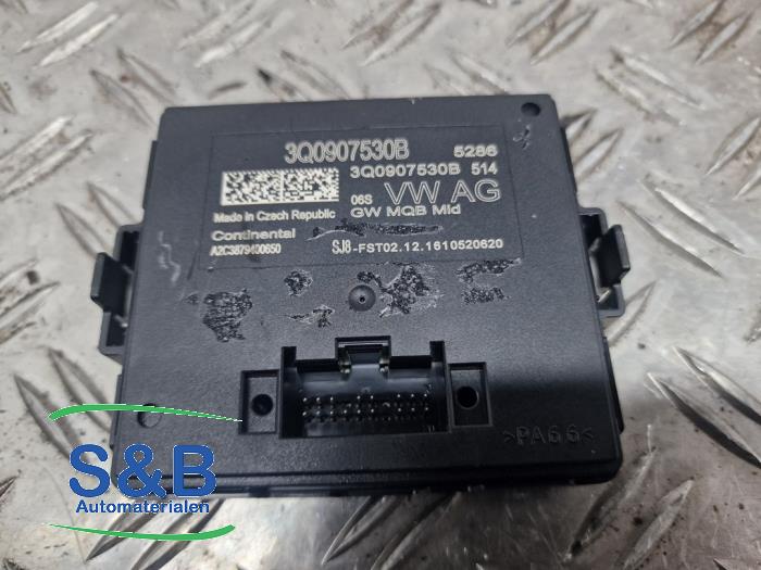 Gateway module from a Seat Leon ST (5FF) 1.2 TSI 16V 2017