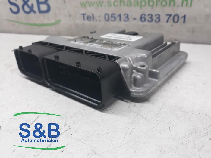 Used Engine management computer Audi A4 (B8) 2.0 TDI 16V Price € 250,00 Margin scheme offered by Schaap & Bron