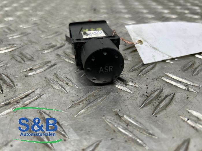 Używane Przelacznik ASR Audi TT (8N3) 1.8 20V Turbo Cena € 19,99 Procedura marży oferowane przez Schaap & Bron