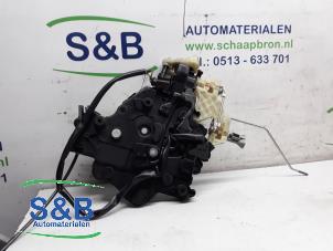 Używane Silnik centralnego zamka Volkswagen Caddy III (2KA,2KH,2CA,2CH) 1.9 TDI Cena € 50,00 Procedura marży oferowane przez Schaap & Bron