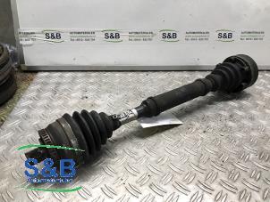 Usagé Arbre de transmission avant droit Audi A4 (B5) 1.8 20V Prix € 80,00 Règlement à la marge proposé par Schaap & Bron