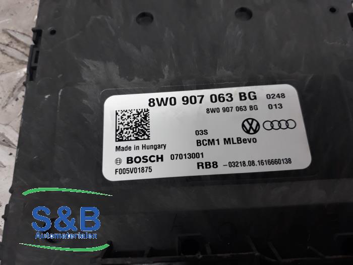 Ordenadores de abordo de un Audi A4 (B9) 1.4 TFSI 16V 2016