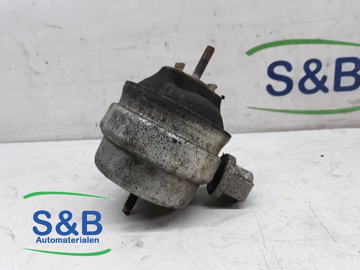 Usagé Support moteur Audi A4 Avant (B7) 2.0 TDI 16V Prix € 60,00 Règlement à la marge proposé par Schaap & Bron