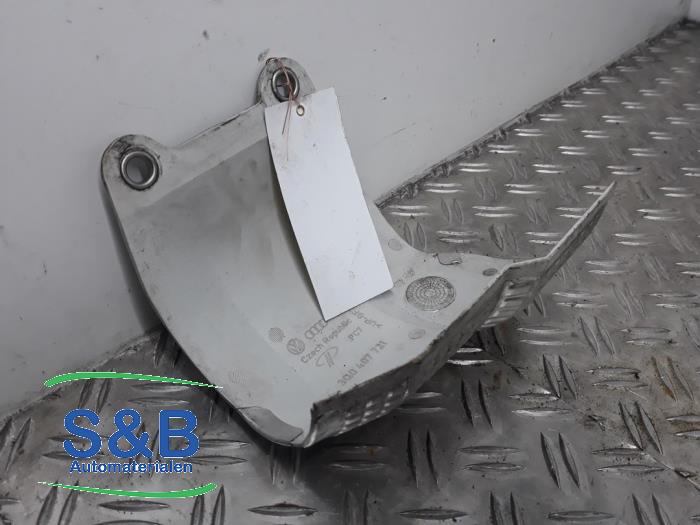 Exhaust heat shield Volkswagen Caddy IV 2.0 TDI 75 3Q0407721 DTRF