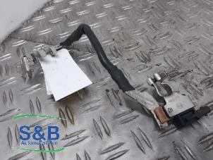 Begagnade Batterikontrollmodul Volkswagen Caddy IV 2.0 TDI 75 Pris € 60,00 Marginaltabell erbjuds av Schaap & Bron