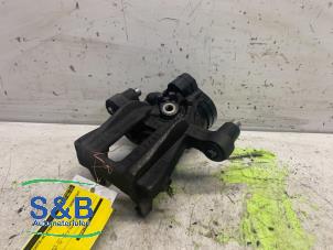 Used Rear brake calliper, right Volkswagen Caddy Cargo V (SBA/SBH) 2.0 TDI BlueMotionTechnology Price € 100,00 Margin scheme offered by Schaap & Bron