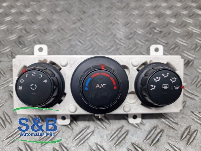 Begagnade Klimatpanel Renault Master III (MA/MB/MC/MD/MH/MF/MG/MH) 2.3 dCi 145 16V Pris € 55,00 Marginaltabell erbjuds av Schaap & Bron