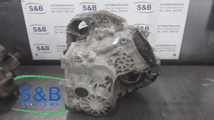 Getriebe van een Seat Ibiza IV (6J5) 1.6 16V 2009