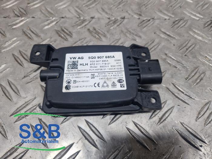 Begagnade Dödvinkelsensor Volkswagen Golf VII (AUA) 1.4 TSI 16V Pris € 75,00 Marginaltabell erbjuds av Schaap & Bron