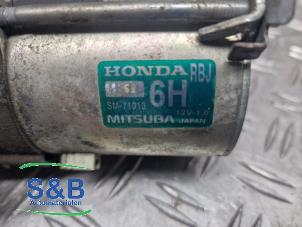 Anlasser van een Honda Insight (ZE2) 1.3 16V VTEC 2010