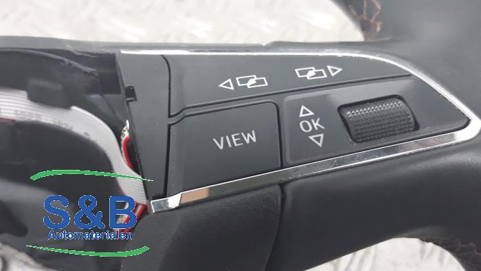 Lenkrad van een Seat Ateca (5FPX) 1.5 TSI 16V 4Drive 2019