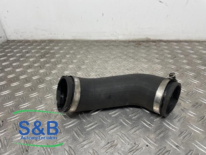 Usados Manguera intercooler Volkswagen Multivan T5 (7E/7HC/7HF/7HM) 2.0 BiTDI DRF Precio € 20,00 Norma de margen ofrecido por Schaap & Bron