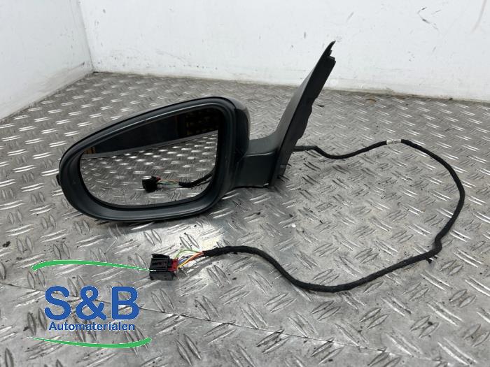 Wing mirrors, left with part number 5K0857507 stock