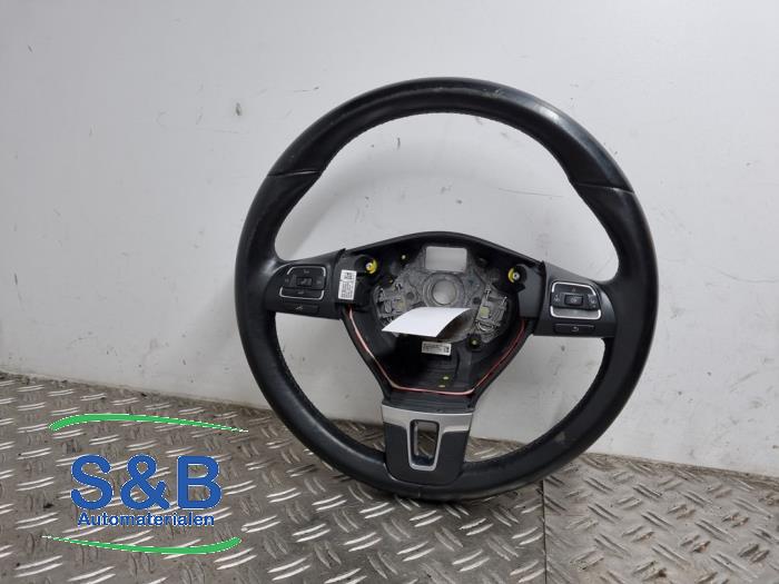 Używane Kierownica Volkswagen Passat (362) 1.8 TSI 16V Cena € 75,00 Procedura marży oferowane przez Schaap & Bron