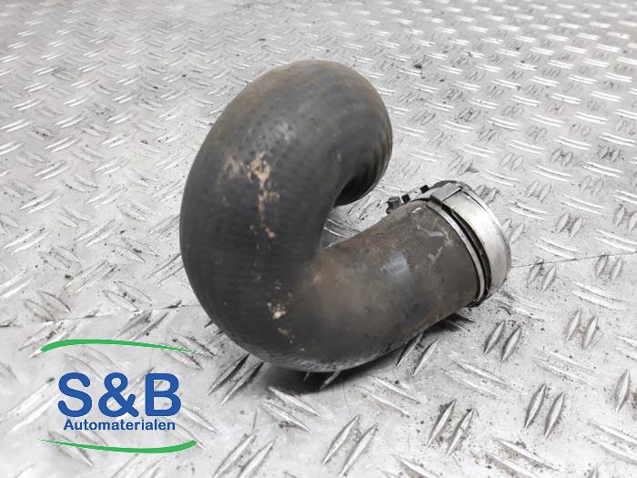 Usagé Tuyau intercooler Audi A4 (B7) 2.5 TDI V6 24V Prix € 30,00 Règlement à la marge proposé par Schaap & Bron