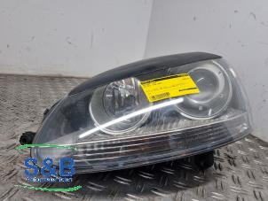 Używane Reflektor lewy Volkswagen Golf V (1K1) 1.4 GT 16V Cena € 250,00 Procedura marży oferowane przez Schaap & Bron