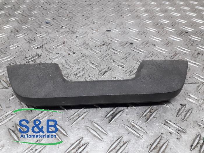 Begagnade Armstöd Volkswagen Golf I (17) Pris € 10,00 Marginaltabell erbjuds av Schaap & Bron