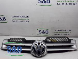 Usados Rejilla Volkswagen Golf V (1K1) 1.4 TSI 122 16V Precio € 60,00 Norma de margen ofrecido por Schaap & Bron