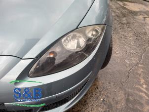 Used Headlight, left Seat Altea (5P1) 1.6 Price € 70,00 Margin scheme offered by Schaap & Bron
