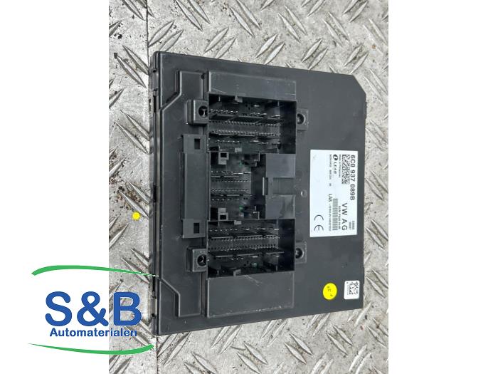 Used Body control computer Volkswagen Polo V (6R) 1.4 TDI DPF BlueMotion technology Price € 124,99 Margin scheme offered by Schaap & Bron