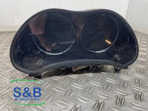 Used Instrument panel Toyota Avensis Wagon (T25/B1E) 2.0 16V VVT-i D4 Price € 45,00 Margin scheme offered by Schaap & Bron