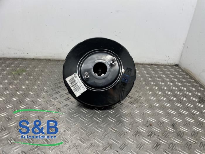 Usagé Servo frein Citroen C4 Cactus (0B/0P) 1.2 PureTech 110 12V Prix € 45,00 Règlement à la marge proposé par Schaap & Bron