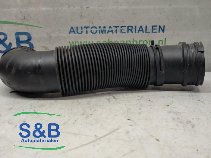 Begagnade Lufttratt Volkswagen Polo VI (AW1) 1.0 TSI 12V Pris € 15,00 Marginaltabell erbjuds av Schaap & Bron