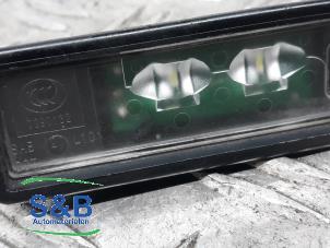 Używane Oswietlenie tablicy rejestracyjnej Volkswagen Polo VI (AW1) 1.0 TSI 12V BlueMotion Cena € 15,00 Procedura marży oferowane przez Schaap & Bron