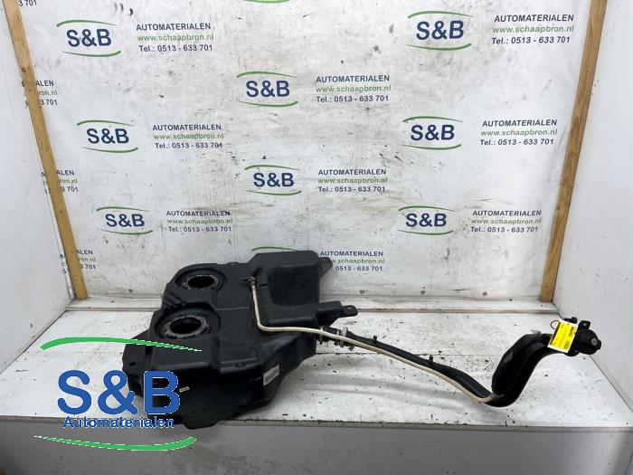 Begagnade Tank Volkswagen Caddy III (2KA,2KH,2CA,2CH) 2.0 TDI 16V 4Motion Pris € 195,00 Marginaltabell erbjuds av Schaap & Bron