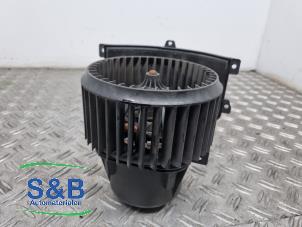Usados Motor de ventilador de calefactor Volkswagen Transporter T5 2.0 TDI DRF 4Motion Precio € 50,00 Norma de margen ofrecido por Schaap & Bron